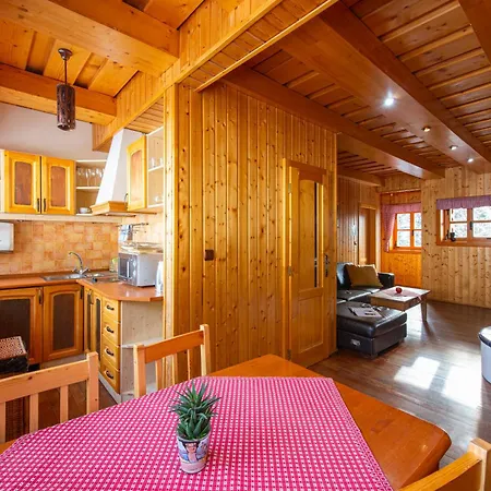 Pinius By Pieris Vendégház 3*