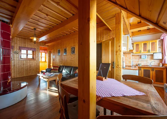 Pinius By Pieris 普利比利那